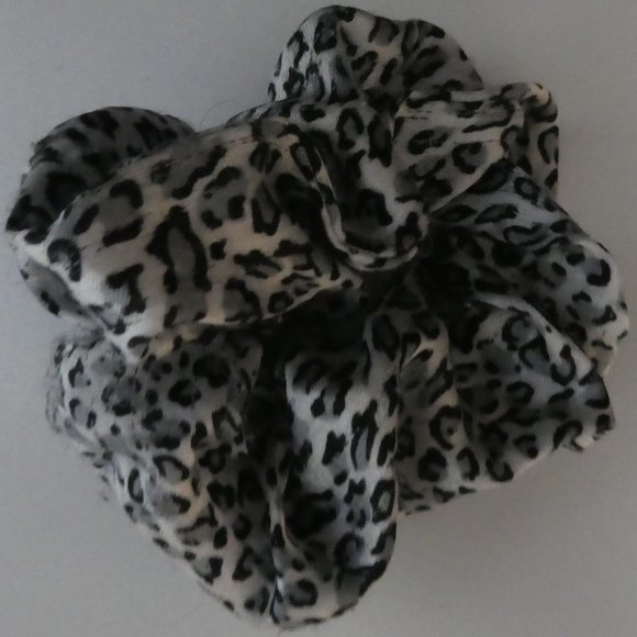 SET OF 10 | Various Hair Scrunchies - Picture 8 of 10